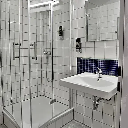 מלון Maurer 3*